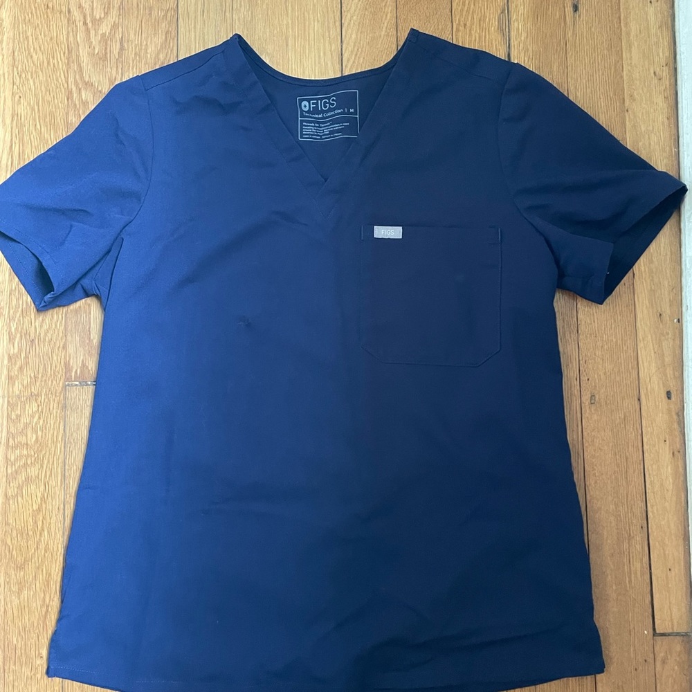 Navy Figs scrubs set. Size medium.